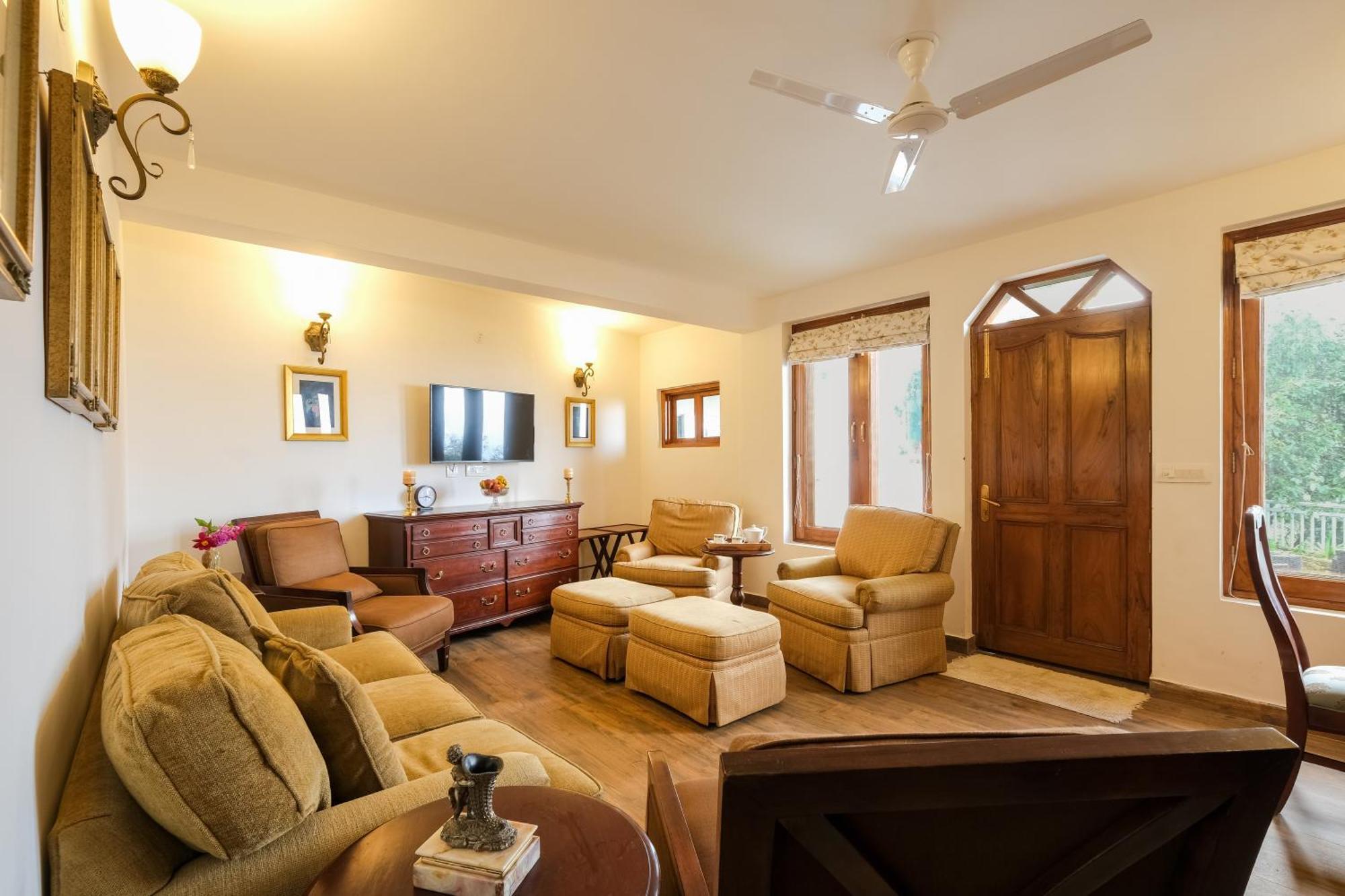 מוסורי Jhs Estate By Just Homestay מראה חיצוני תמונה